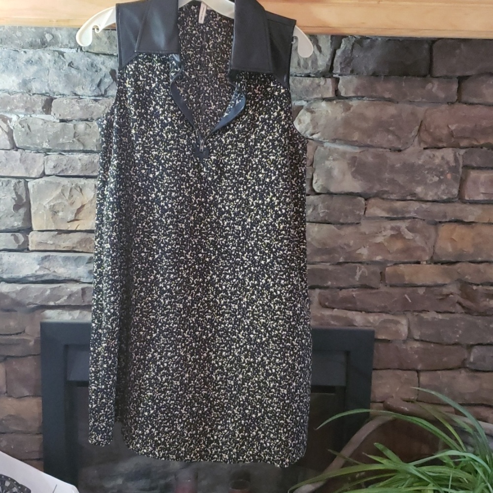⚡SALE⚡BCBGENERATION FLOWY DRESS SZ S - Picture 3 of 6